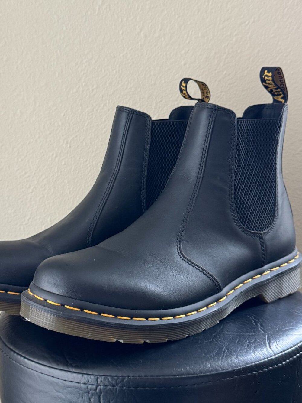 Dr. Martens Yellow Stitch Smooth Leather Chelsea Boots 2976 Size 10 - Picture 2 of 15
